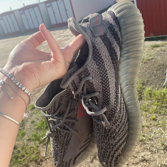 YEEZY BELUGA 350 SIZE 9 SOLD❌ - Picture 2 of 11